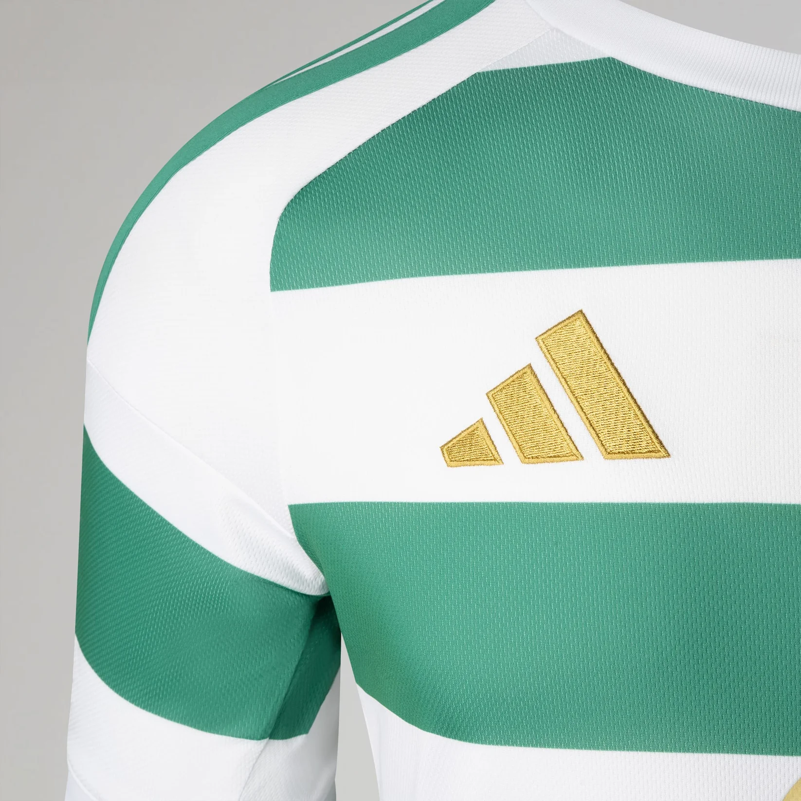 Celtic 2026/27 home shirt collar detail
