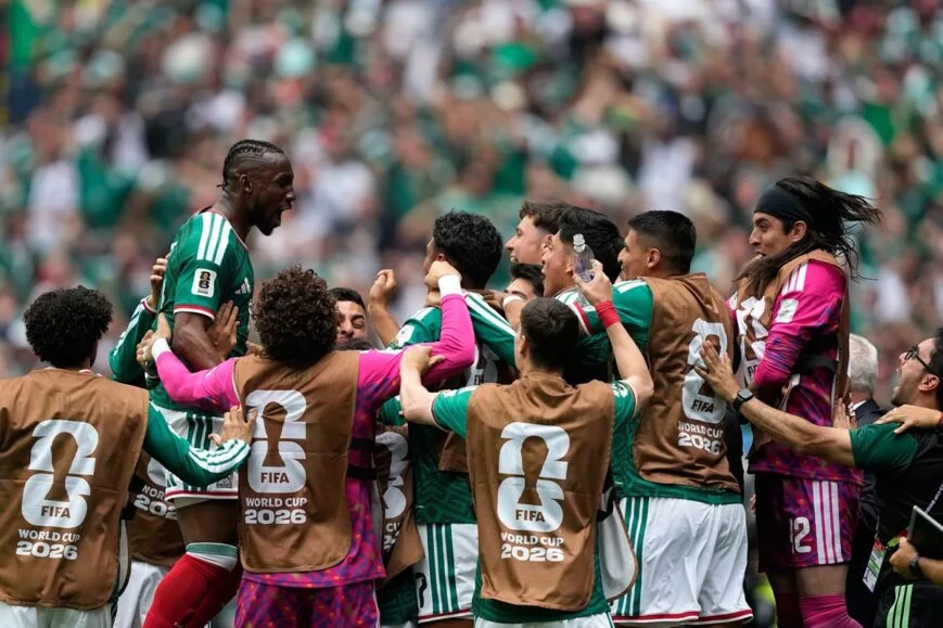 Mexico players celebrate