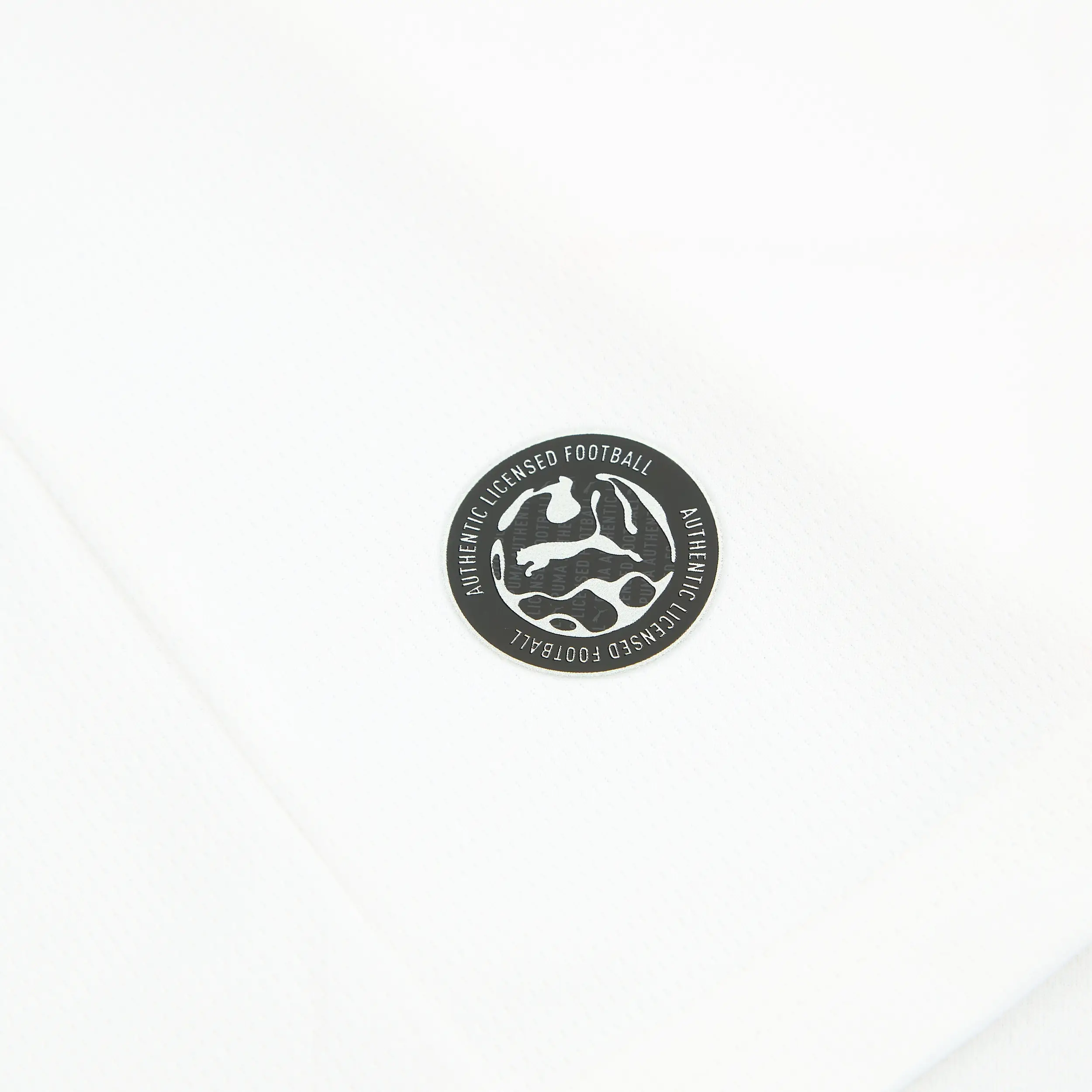 RB Leipzig 2026-27 home kit detail