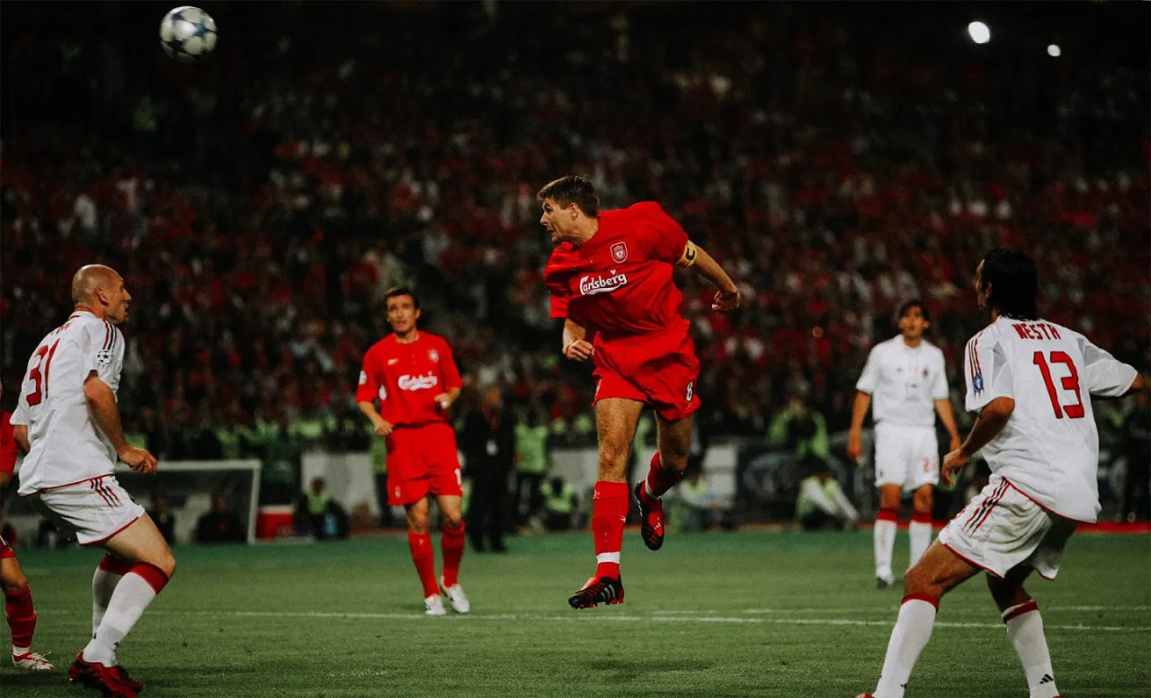 Steven Gerrard celebrates his header in the 54th minute, Istanbul 2005